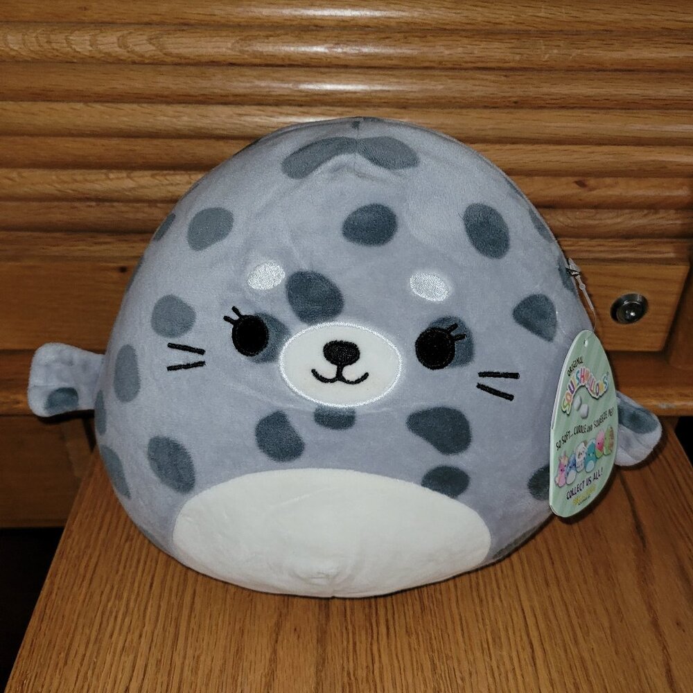 Squishmallows, Isis the Seal